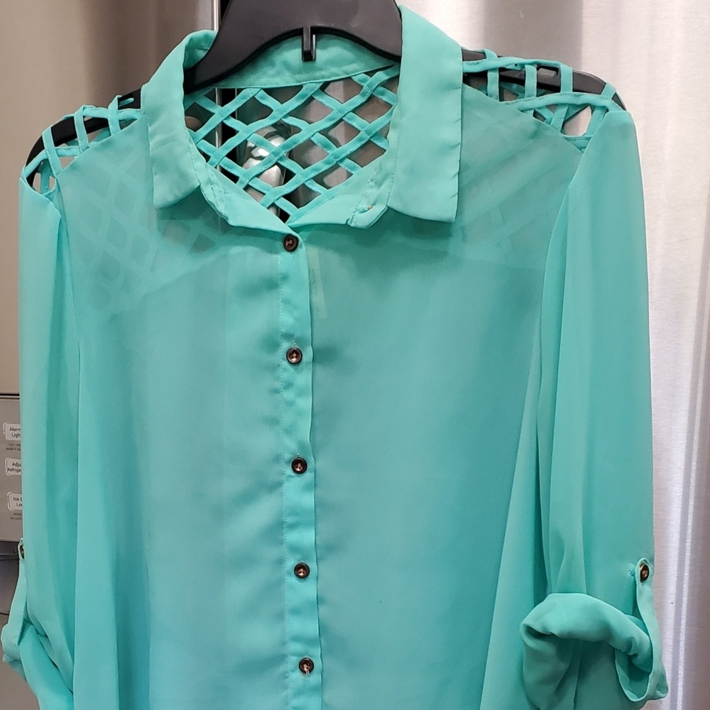 Top - Picture 2 of 5